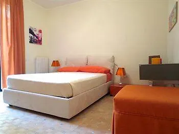Temporary House - Brera District Apartment Milan