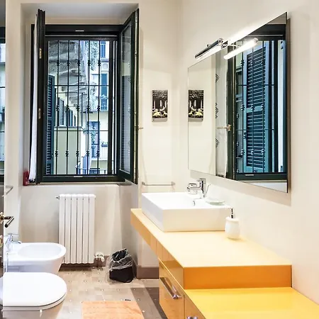 Temporary House - Brera District *