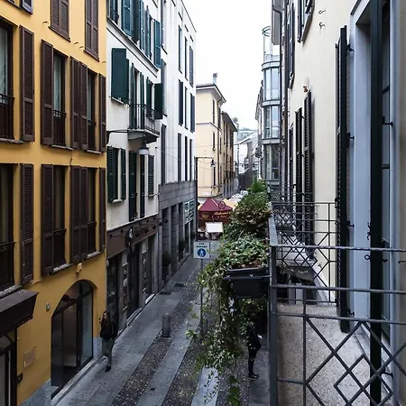 Temporary House - Brera District * Milan