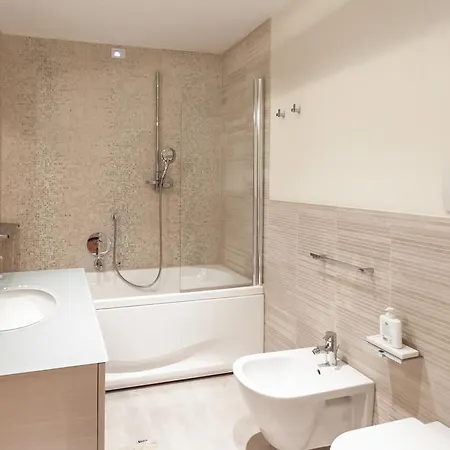 Apartment Temporary House - Brera District Milan