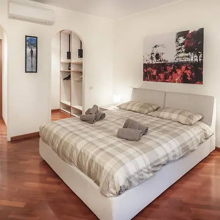 Temporary House - Brera District Milan