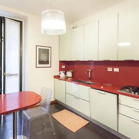 Apartment Temporary House - Brera District Milan