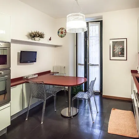Temporary House - Brera District Milan